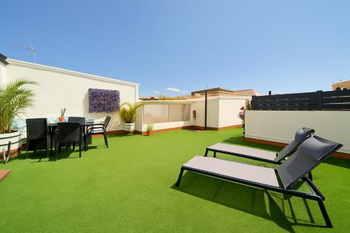 La Trinidad Apartment | Sun-kissed Getaway