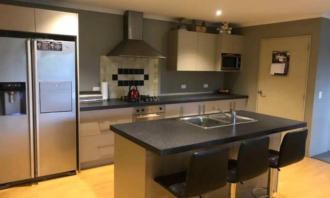 Timaru Apartment | Sun Soaked Lookout Timaru