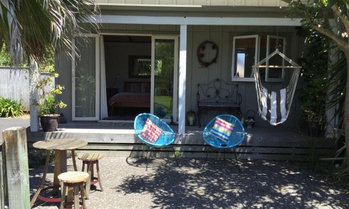 Otaki Bed & Breakfast | Sundari Retreat