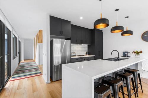 Barwon Heads House | Sundrenched Barwon Heads
