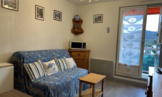 La Faviere Apartment | Sunny 1BR Apartment, 350m from Beach, Balcony, Garage, Sleeps 4, Bormes-les-Mimosas