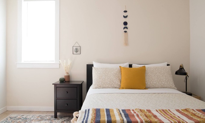 Winnipeg Apartment | Sunny 2 Bed Suite by HSC & U of M