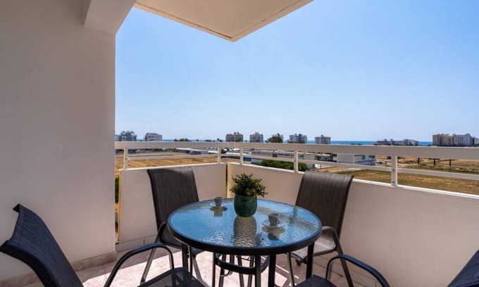 Skala Apartment | Sunny 2-BR Apartment in Mackenzie