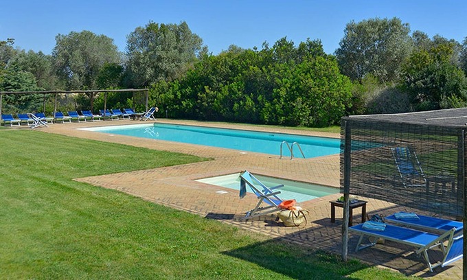 Pescia Romana Apartment | Sunny apartment with terrace, pool, bbq-child friendly and PRIVATE BEACH ACCESS