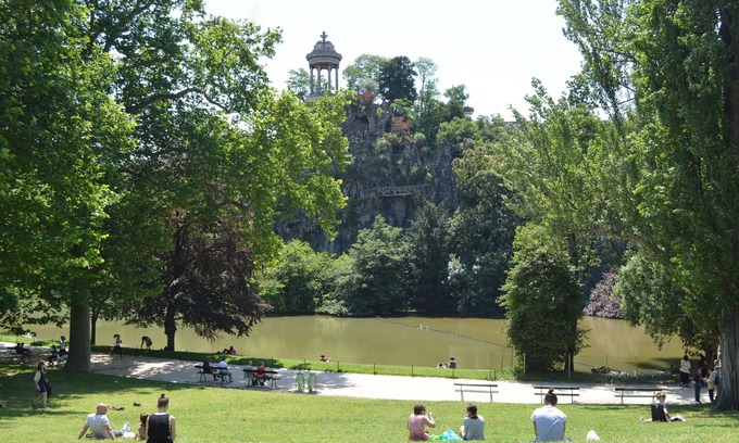 Combat Apartment | Sunny apartment, 2 rooms, Canal St Martin/Buttes Chaumont