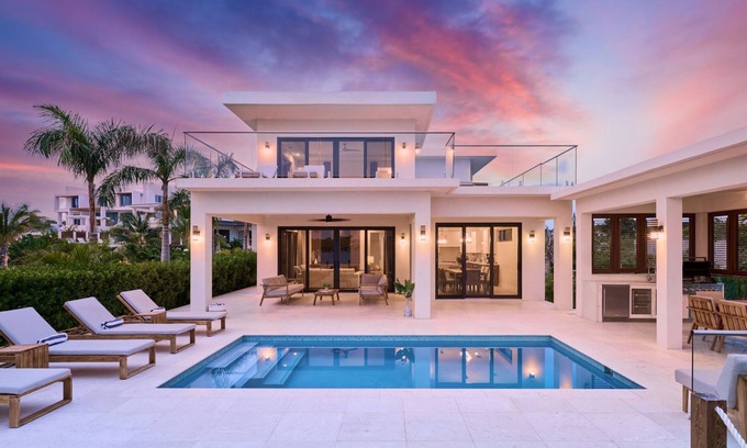 Ocean Point Villa | Sunny Bay Estate Villa 4- 4 Bedroom Waterfront Villa VIP Services