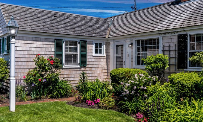 Provincetown Cottage | Sunny Beachfront Condo + Parking! Provincetown West End