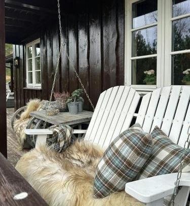 Treungen House | Sunny Cabin Near Gautefall