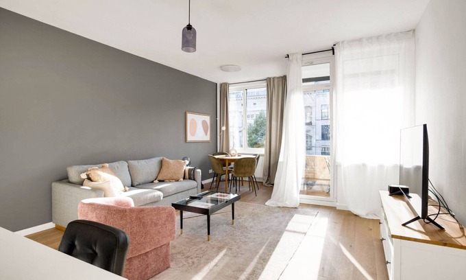 West Berlin Centre Apartment | Sunny Charlottenburg 1BR next to Savignyplatz, by Blueground