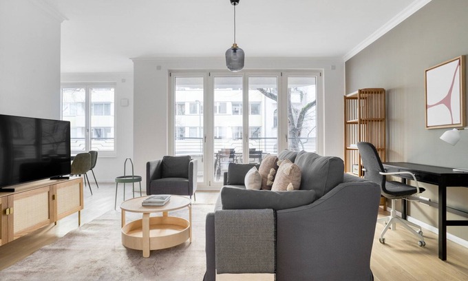 Halensee Apartment | Sunny Charlottenburg 2BR in quiet area near Kurfürstendamm, by Blueground