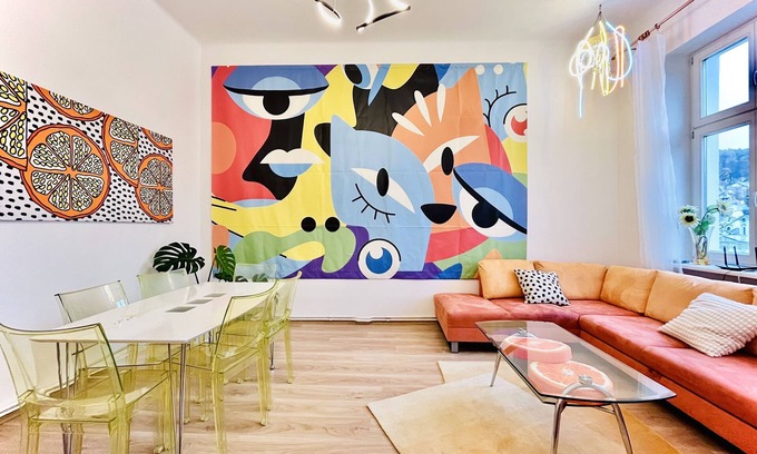 Karlovy Vary Apartment | Sunny City View - Modern livingn