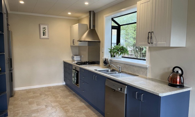 Geraldine House | Sunny Geraldine family bungalow