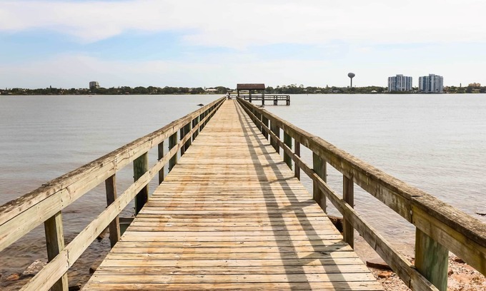 Holly Hill House | Sunny Home w/Porch Near Halifax River & Beach!