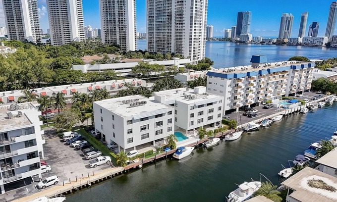 Aventura Condo | Sunny Isle, "Eastern Shores" North Miami Beach Paradise.