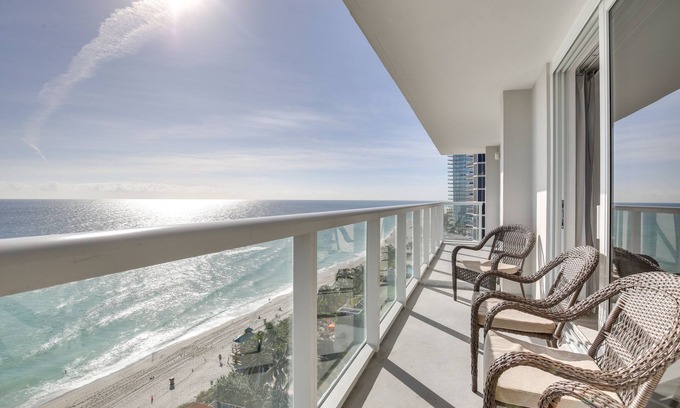 Sunny Isles Beach Apartment | Sunny Isles Beach Retreat w/Resort Perks!
