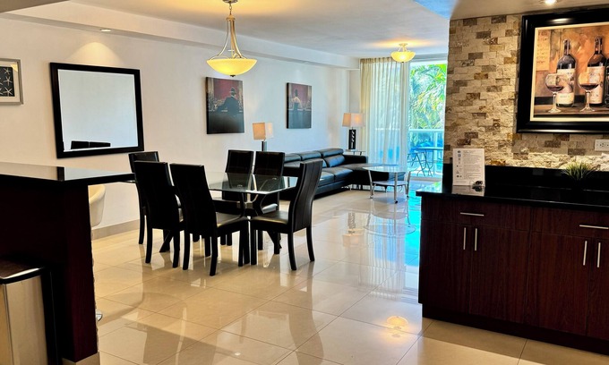 Sunny Isles Beach Apartment | SUNNY ISLES CONDO-RESORT (PARKING INCLUDED)