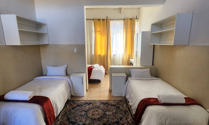 Sunnyside Hostel | Sunny Lodge