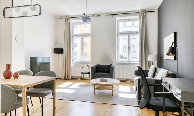 Matzleinsdorf Apartment | Sunny Margareten 2BR w/Elevator near Matzleinsdorferplatz, by Blueground