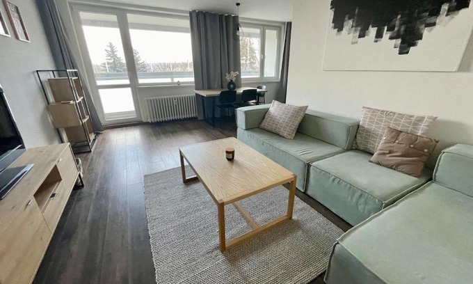 Zapad Apartment | Sunny & Minimalist Apartment near the City Center