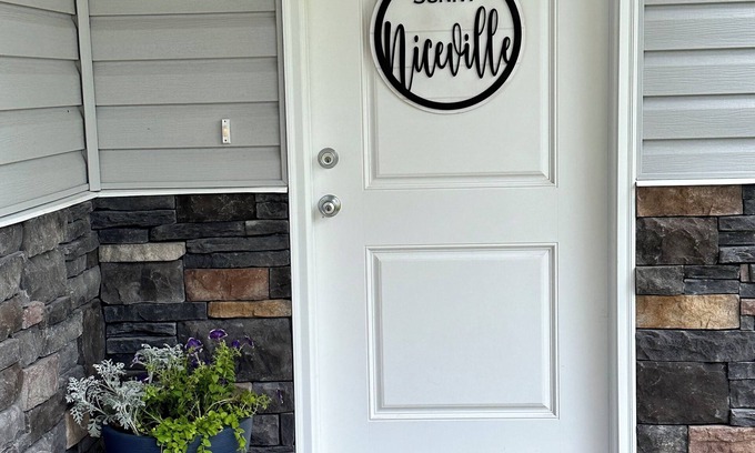 Niceville House | SUNNY NICEVILLE! Very Nice, new 3/2.5 Townhome .04 mile from water!