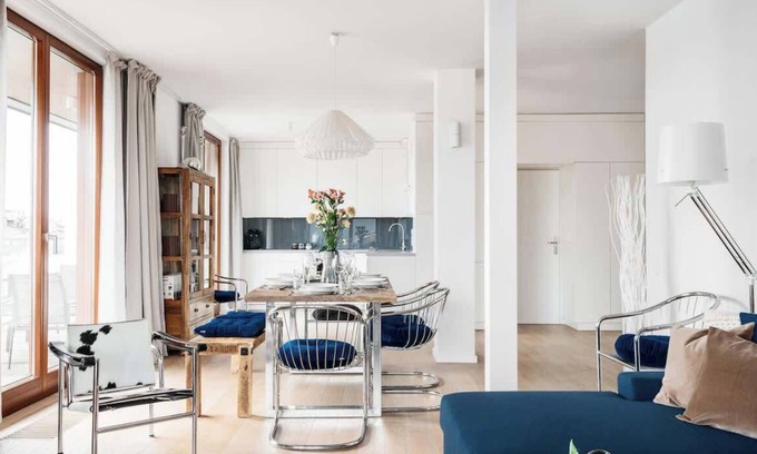 Kleparz Apartment | Sunny penthouse in New York style