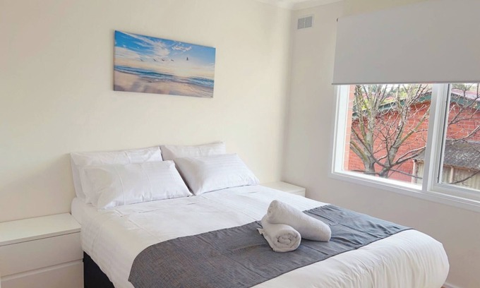South Hobart Villa | Sunny Retreat House