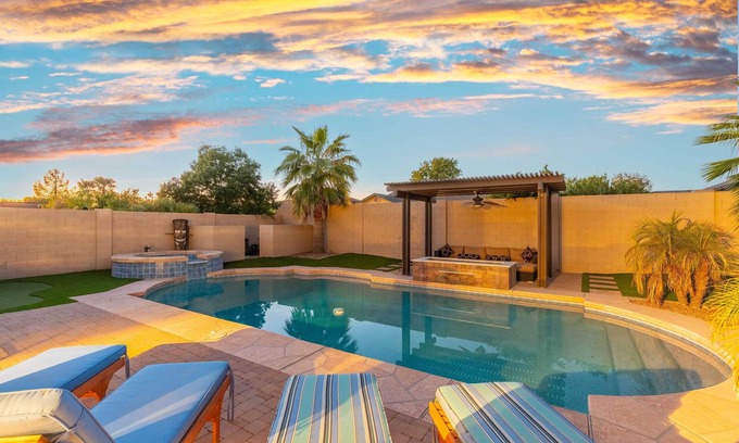 Castlegate House | Sunny San Tan Valley Home w/Backyard Oasis!