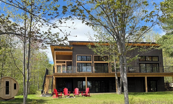 Madawaska Valley Cottage | Sunny Shores Lakehouse - scandi style cottage