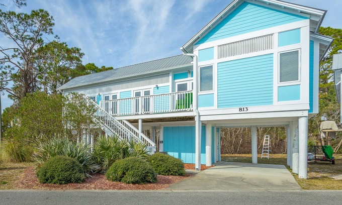 Carrabelle Cottage | Sunny Side Up 1br/1ba less than 5 min. to beach!