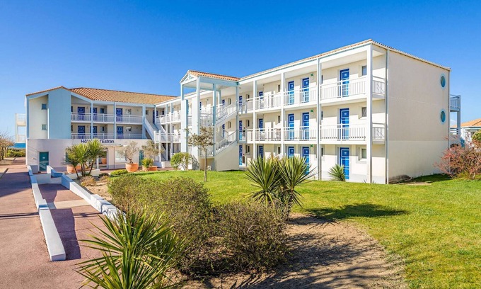 Chateau-d'Olonne Apartment | Sunny Stay by the Atlantic