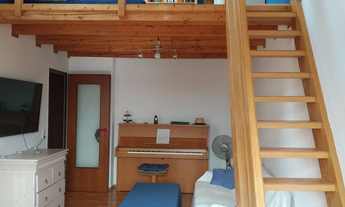 Weende Apartment | Sunny studio oasis