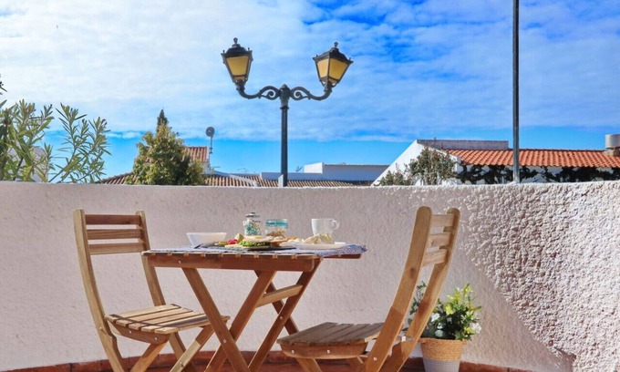 Conceicao e Cabanas de Tavira Apartment | Sunny Tavira Retreat