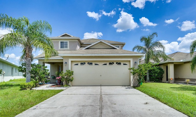 Wesley Chapel South House | Sunny Wesley Chapel Home ~ 2 Mi to Epperson Lagoon