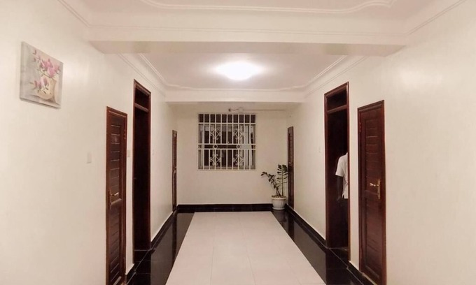 Kampala Bed & Breakfast | SUNRISE HOTEL