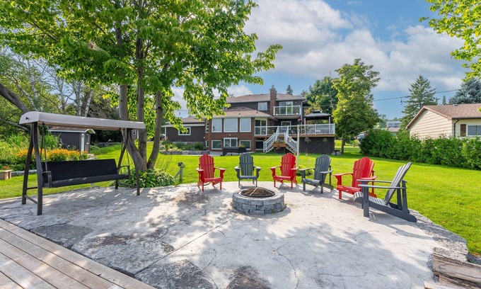 Selwyn Cottage | Sunrise Luxury Retreat with Hot Tub