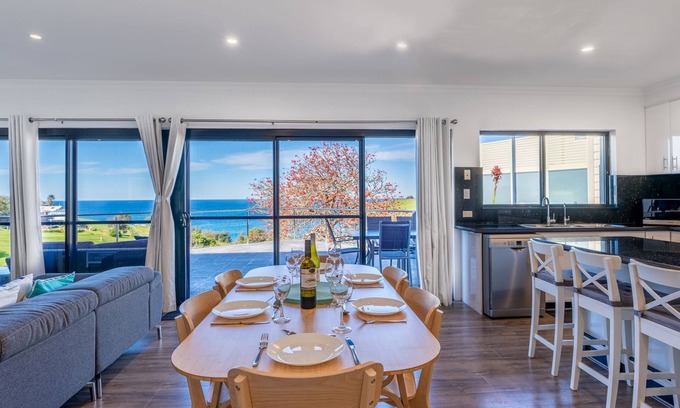 Kiama House | Sunrise on Easts 1 - Kiama