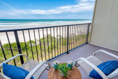 Crescent Beach House | Sunrise Terrace
