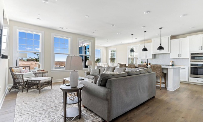 Bayside House | Sunrise Views at Bayside | 5BR Waterfront Home w/Deck, Pools & Tennis