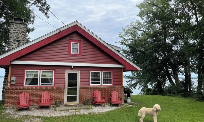 St. Albans Cottage | Sunset Cabin on Lake Champlain, Vermont. Roomy, Rustic, Waterfront - Family Fun!