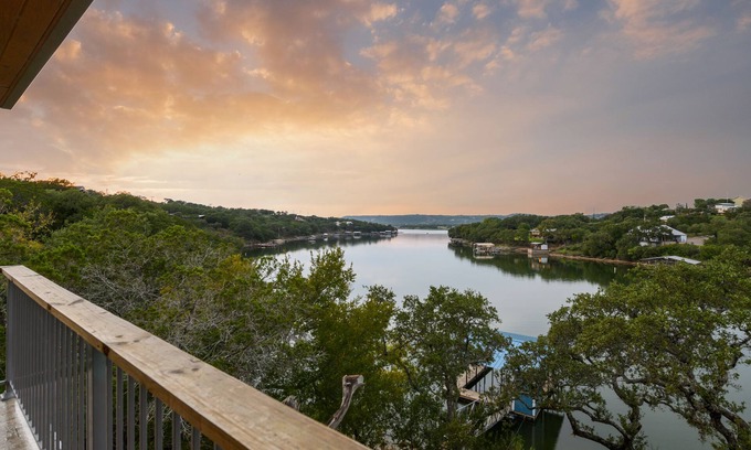 Council Creek South House | Sunset Cliff Retreat-Peaceful Lakefront on Lake Buchanan