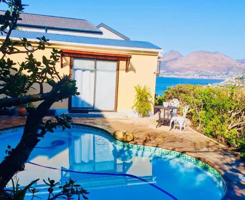 Fish Hoek Apartment | Sunset Haven Glencairn Heights
