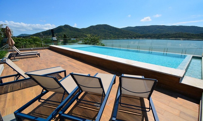 Lagoa da Conceicao House | Sunset Lagoa