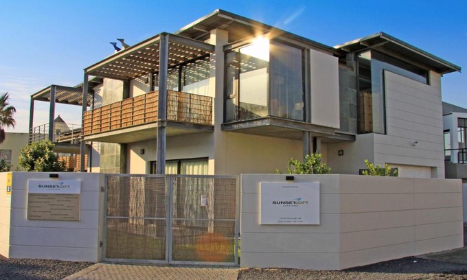 Sunset Beach House | Sunset-Loft
