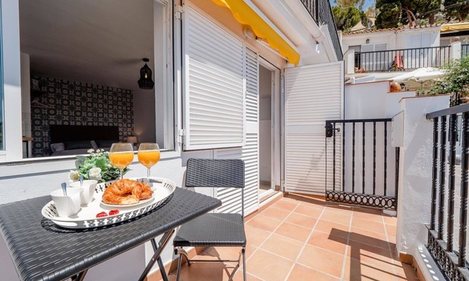 Pedregalejo Playa Apartment | Sunset Malaga Apartments - Baños Ruiz Valle