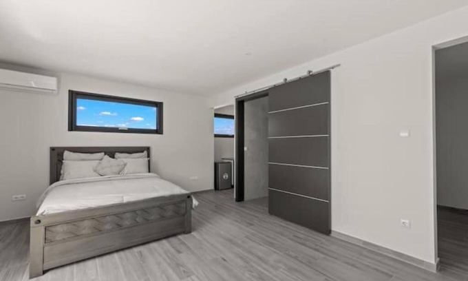 Lagun Apartment | Sunset Oceanview Studio with Pool