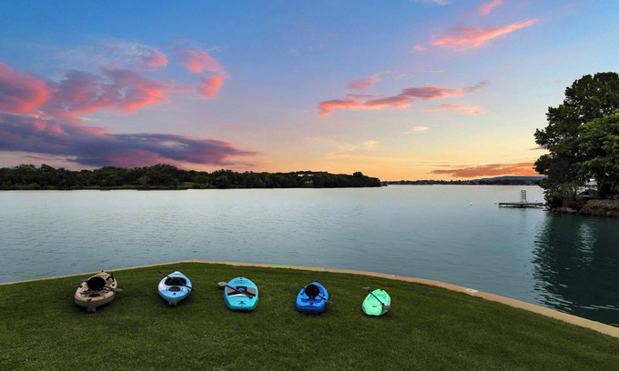 Marble Falls House | Sunset Point: New Home for Family Fun w/Water Toys