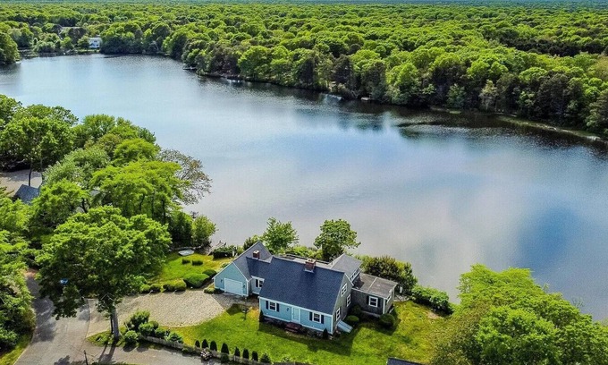South Yarmouth House | Sunset Point - Spacious 4-BR Long Pond House w/private swimmable beach & AC