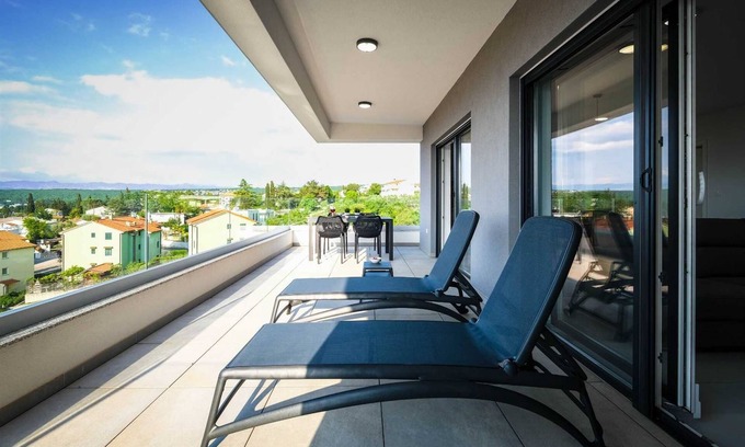 Zidarici Apartment | Sunset Royal Apartment II. with a beautiful Seaview