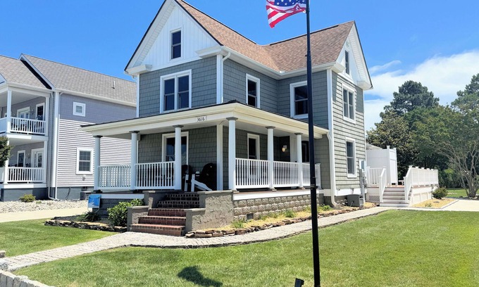 Chincoteague House | Sunset View - 4BR Water Front -Water Access, Gazebo, fire pit LINENS INCLUDED