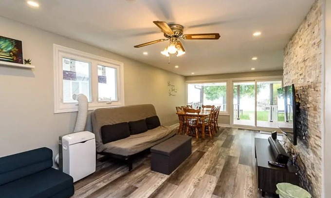Lagoon City House | Sunshine Oasis 3BR | Ice Fishing, Waterfront, BBQ